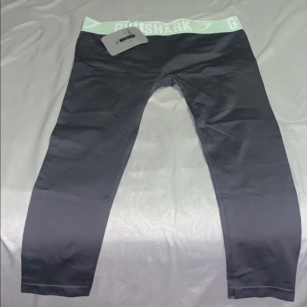 Gym shark cropped leggings
